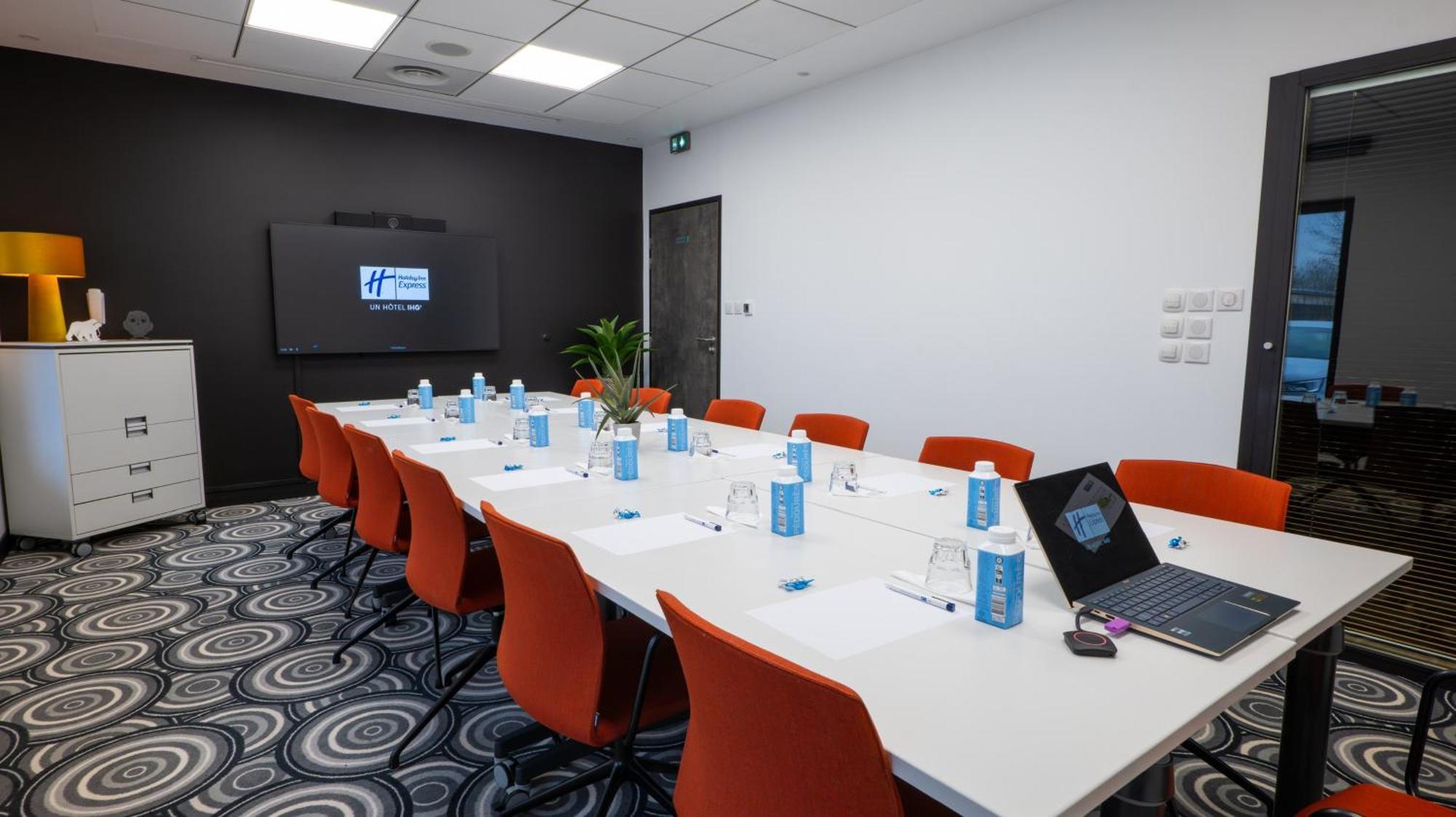 Holiday Inn Express Dijon By Ihg Saint-Apollinaire Kültér fotó