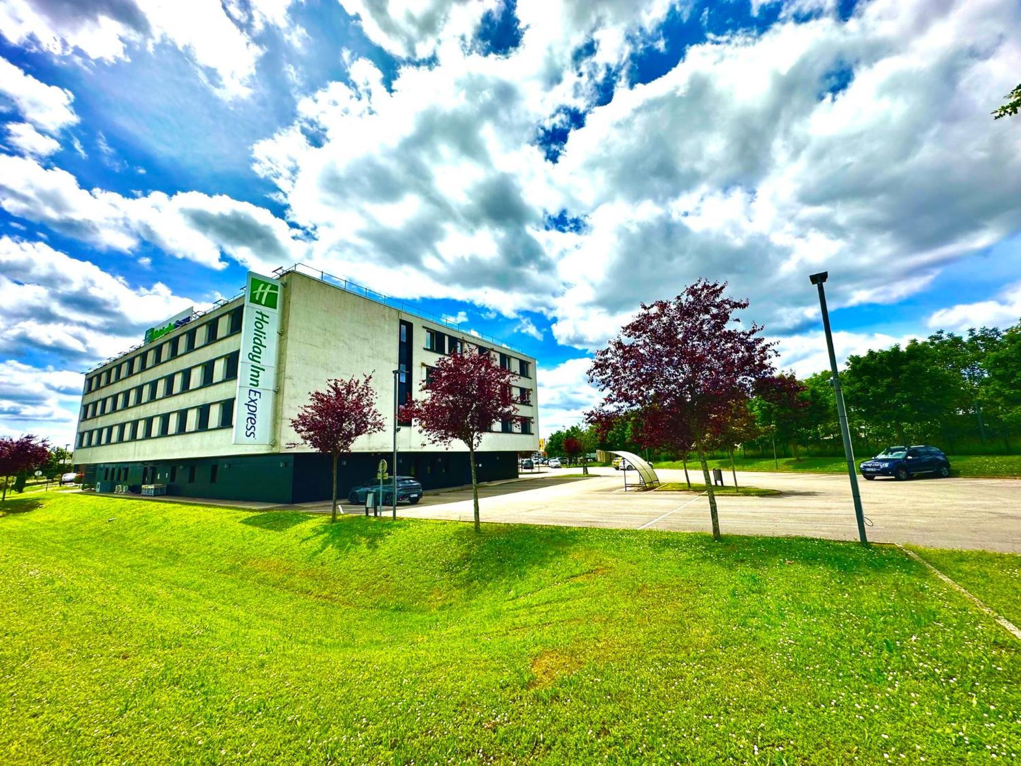 Holiday Inn Express Dijon By Ihg Saint-Apollinaire Kültér fotó